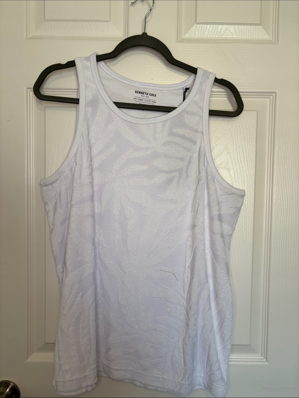 Kenneth Cole White Textured Leaf-Pattern Tank Top Size S MWT